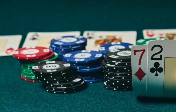 Worst Hand in Poker – Should You Ever Play 2-7 Offsuit In Texas Holdem?