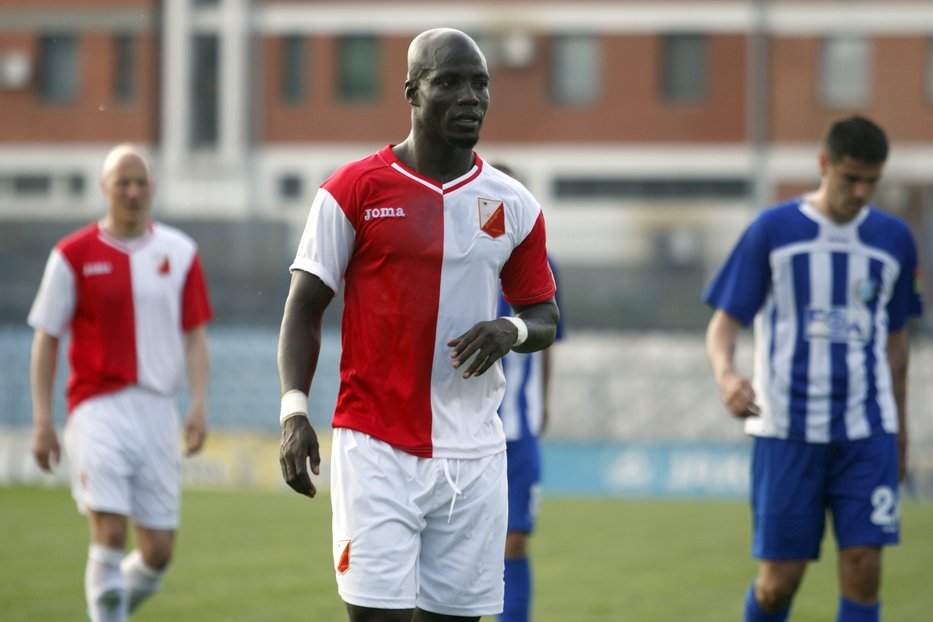 Serbian Football on X: "Black Stars legend Stephen Appiah actually finished his career in Serbia with FK Vojvodina. Stayed tuned for more #QuarantineLife facts as we all try to pass the time.
