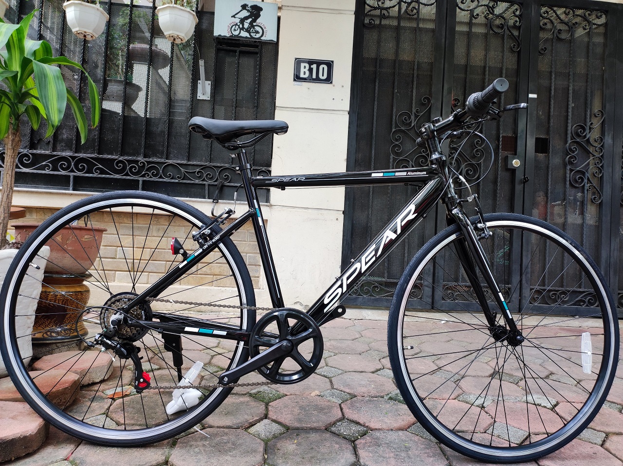 Crossbike SPEAR, xe đạp thể thao đường phố Nhật Bản